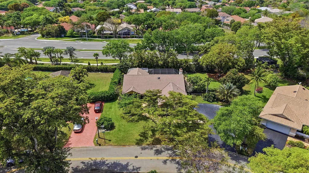 9127 NW 51st Place Coral Springs FL 33067