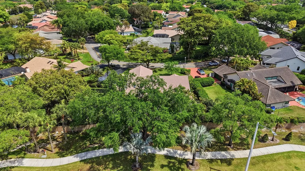 9127 NW 51st Place Coral Springs FL 33067