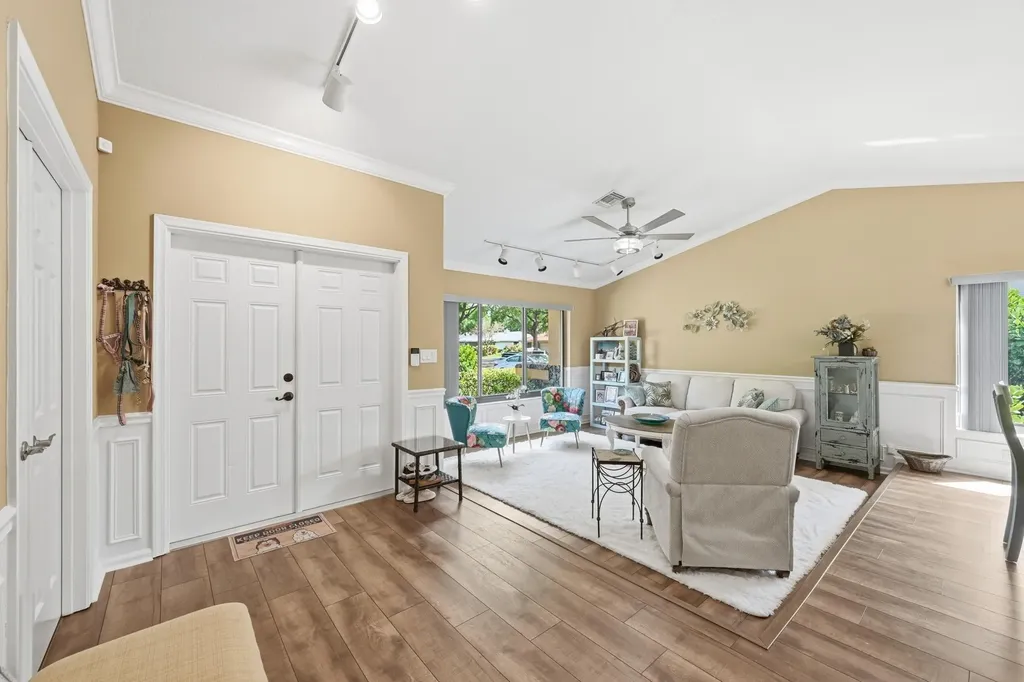 9127 NW 51st Place Coral Springs FL 33067