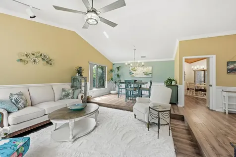 9127 NW 51st Place Coral Springs FL 33067