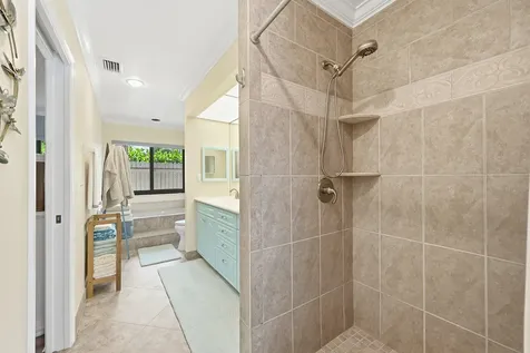9127 NW 51st Place Coral Springs FL 33067