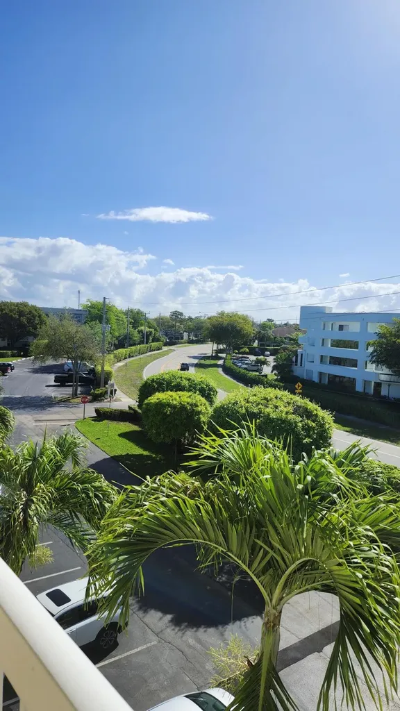 3146 Via Poinciana Lake Worth FL 33467