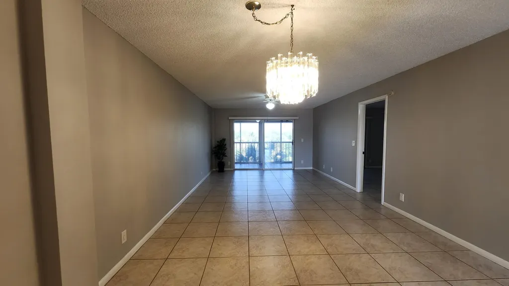 3146 Via Poinciana Lake Worth FL 33467