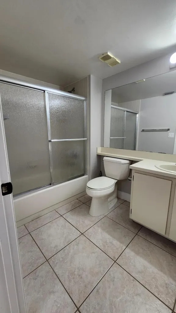 3146 Via Poinciana Lake Worth FL 33467
