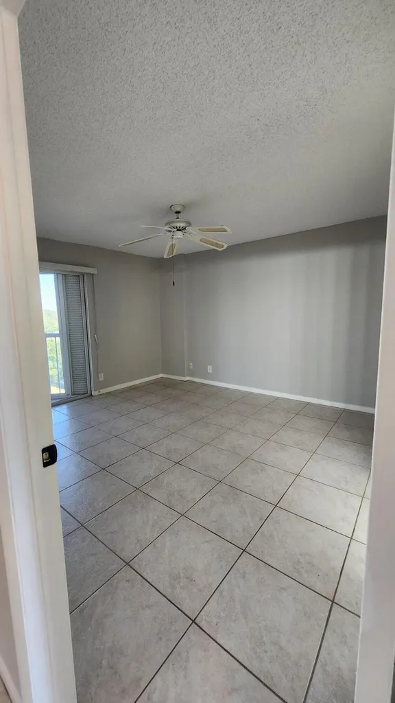 3146 Via Poinciana Lake Worth FL 33467