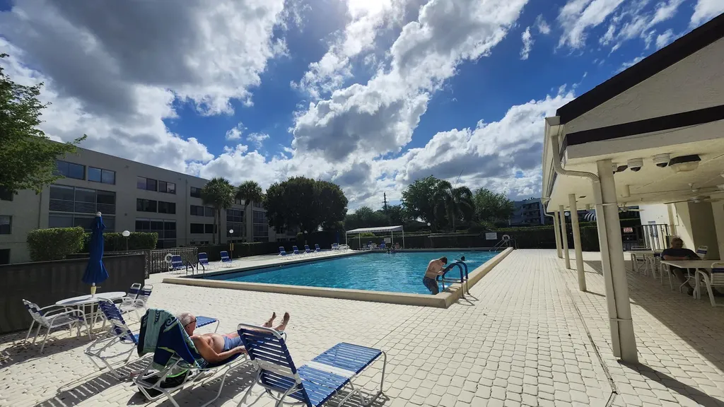 3146 Via Poinciana Lake Worth FL 33467