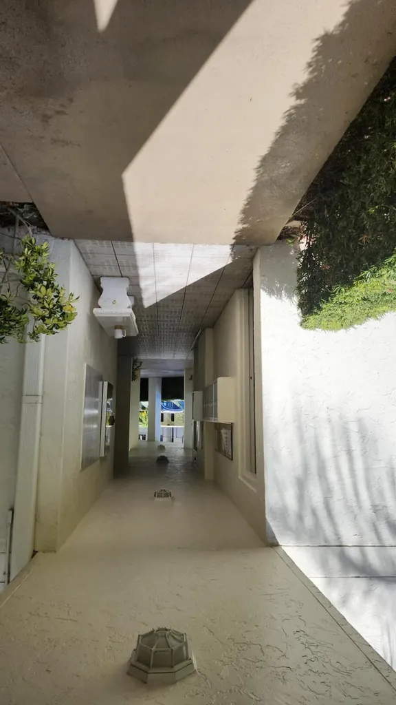3146 Via Poinciana Lake Worth FL 33467