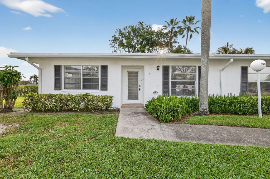 5093 Privet Place Delray Beach FL 33484