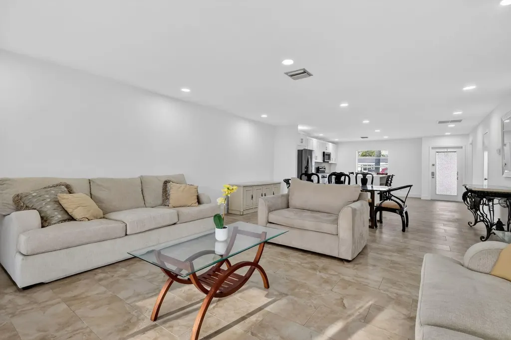 5093 Privet Place Delray Beach FL 33484