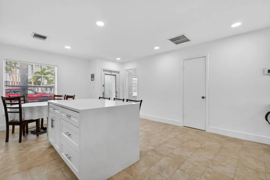 5093 Privet Place Delray Beach FL 33484