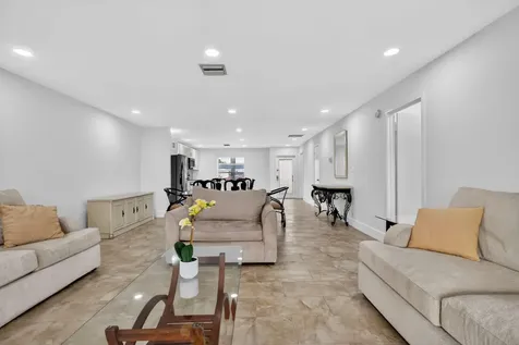 5093 Privet Place Delray Beach FL 33484
