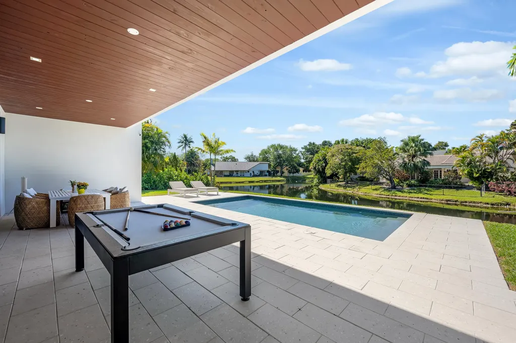 1000 SW 93rd Avenue Plantation FL 33324