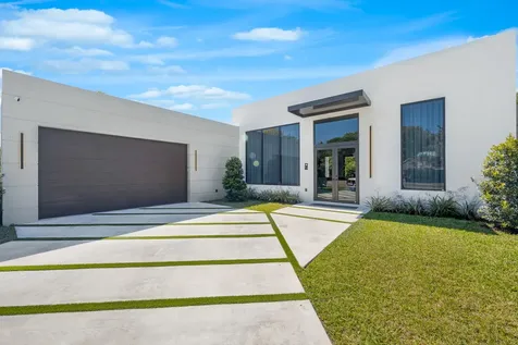 1000 SW 93rd Avenue Plantation FL 33324