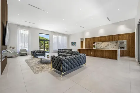 1000 SW 93rd Avenue Plantation FL 33324
