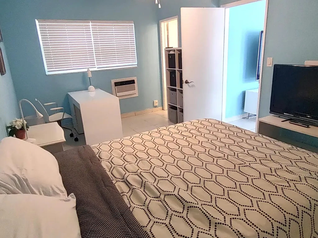 3240 NE 16th Street Pompano Beach FL 33062