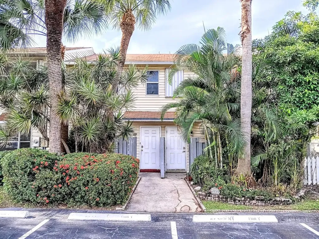 1827 NE 15th Avenue NE Fort Lauderdale FL 33305
