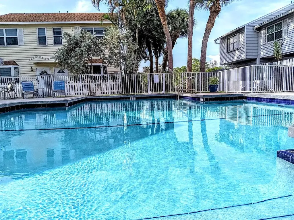 1827 NE 15th Avenue NE Fort Lauderdale FL 33305