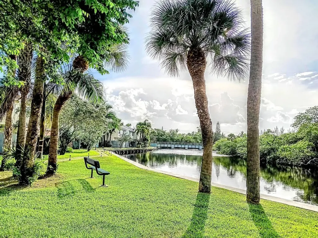 1827 NE 15th Avenue NE Fort Lauderdale FL 33305