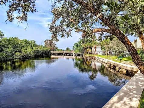 1827 NE 15th Avenue NE Fort Lauderdale FL 33305