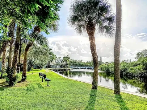 1827 NE 15th Avenue NE Fort Lauderdale FL 33305