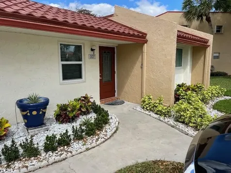 307 Lake Evelyn Drive West Palm Beach FL 33411