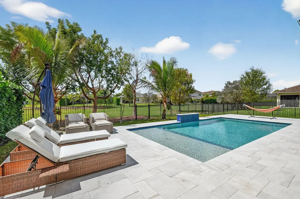 1055 Ember Ridge Run Loxahatchee FL 33470