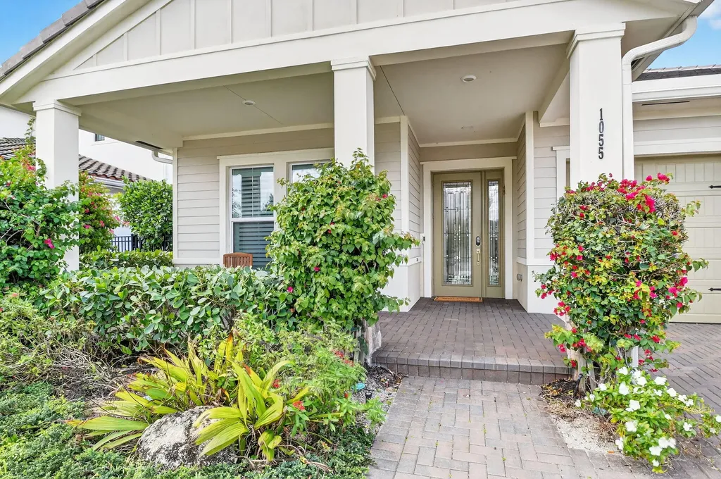 1055 Ember Ridge Run Loxahatchee FL 33470