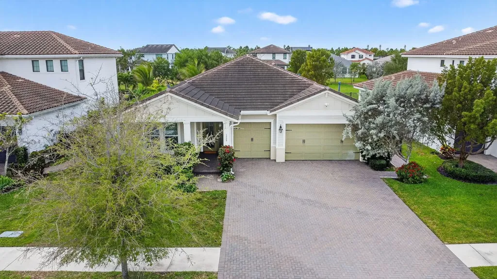 1055 Ember Ridge Run Loxahatchee FL 33470