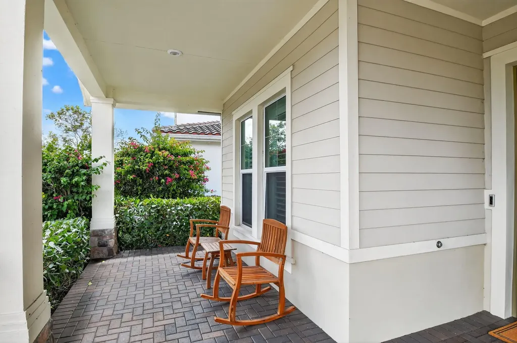 1055 Ember Ridge Run Loxahatchee FL 33470