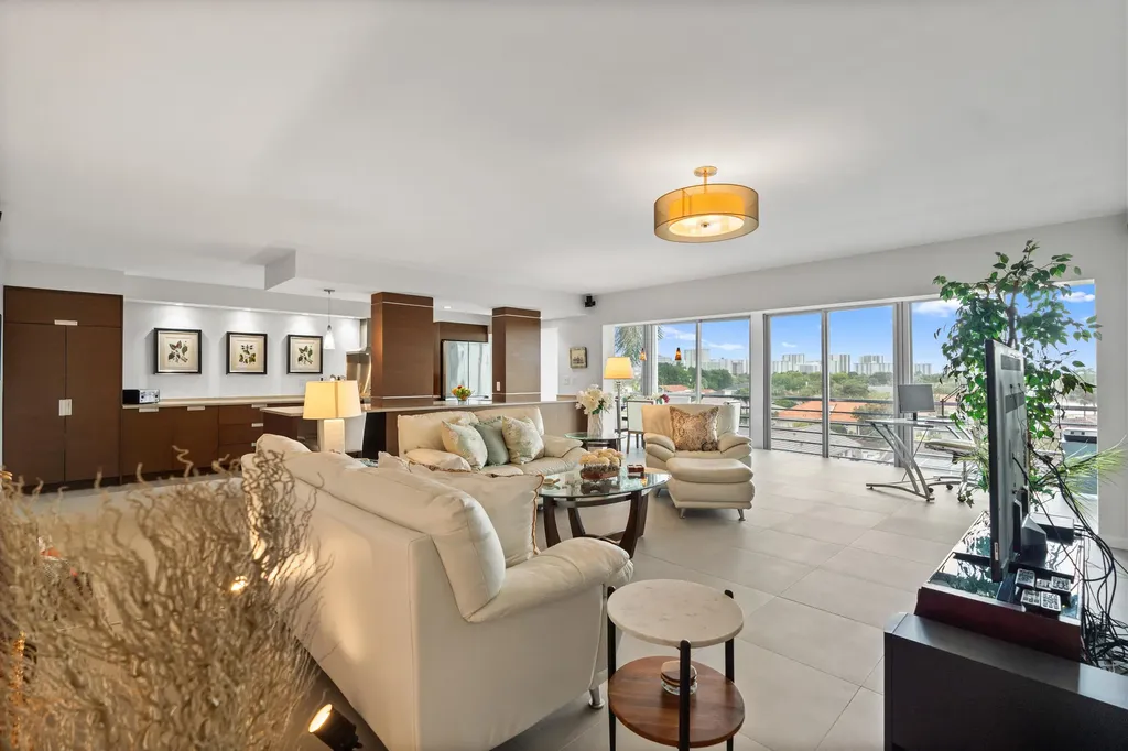 3050 NE 47th Court Fort Lauderdale FL 33308