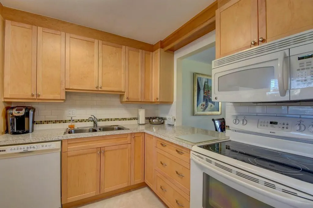 307 Lake Evelyn Drive West Palm Beach FL 33411