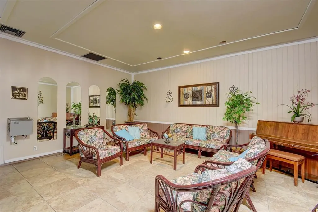 307 Lake Evelyn Drive West Palm Beach FL 33411