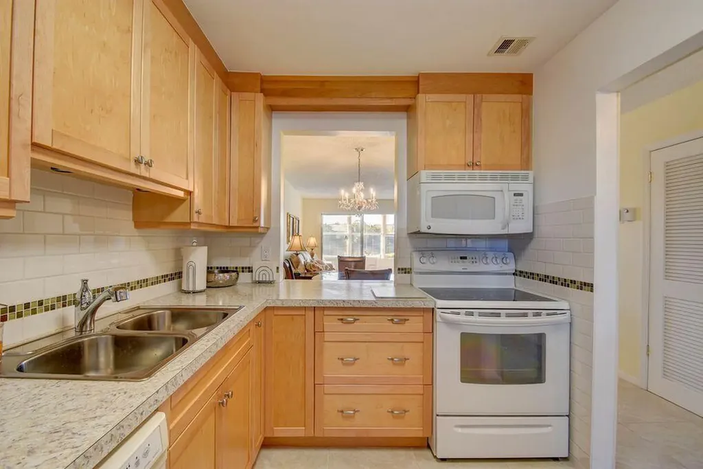 307 Lake Evelyn Drive West Palm Beach FL 33411