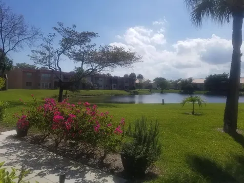 307 Lake Evelyn Drive West Palm Beach FL 33411