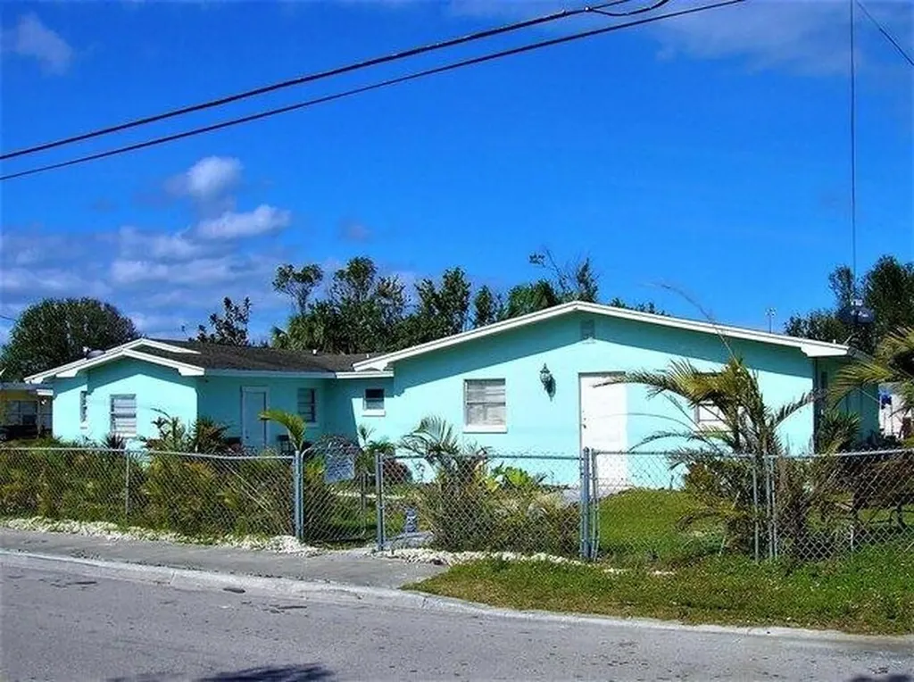 1212 Avenue L Fort Pierce FL 34950