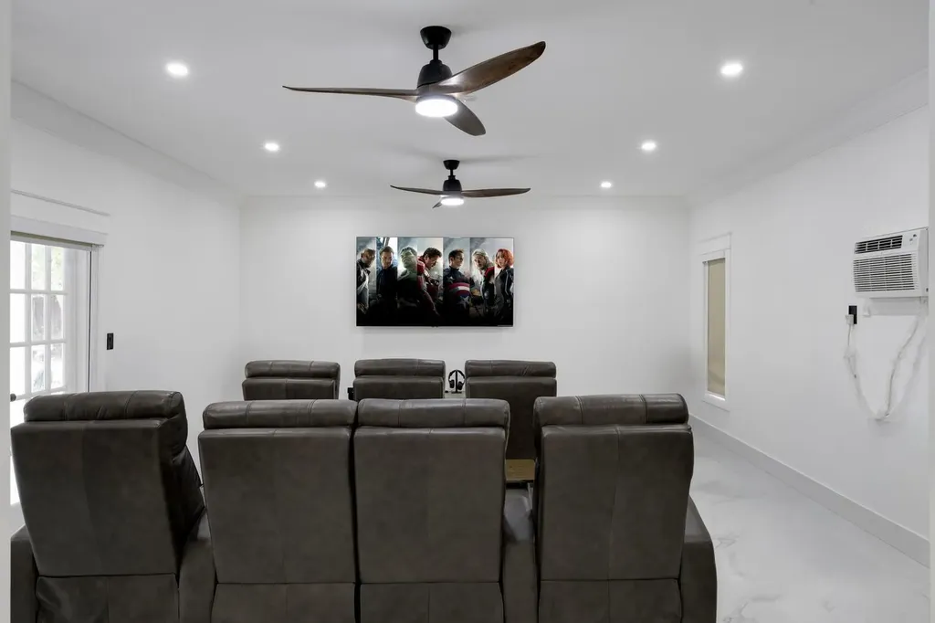 1629 S Lakeside Drive Lake Worth Beach FL 33460