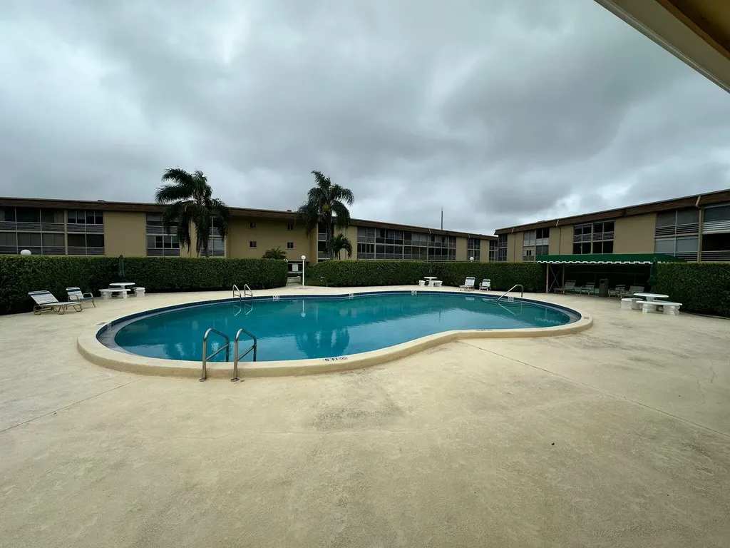 500 Village Green Circle W Palm Springs FL 33461