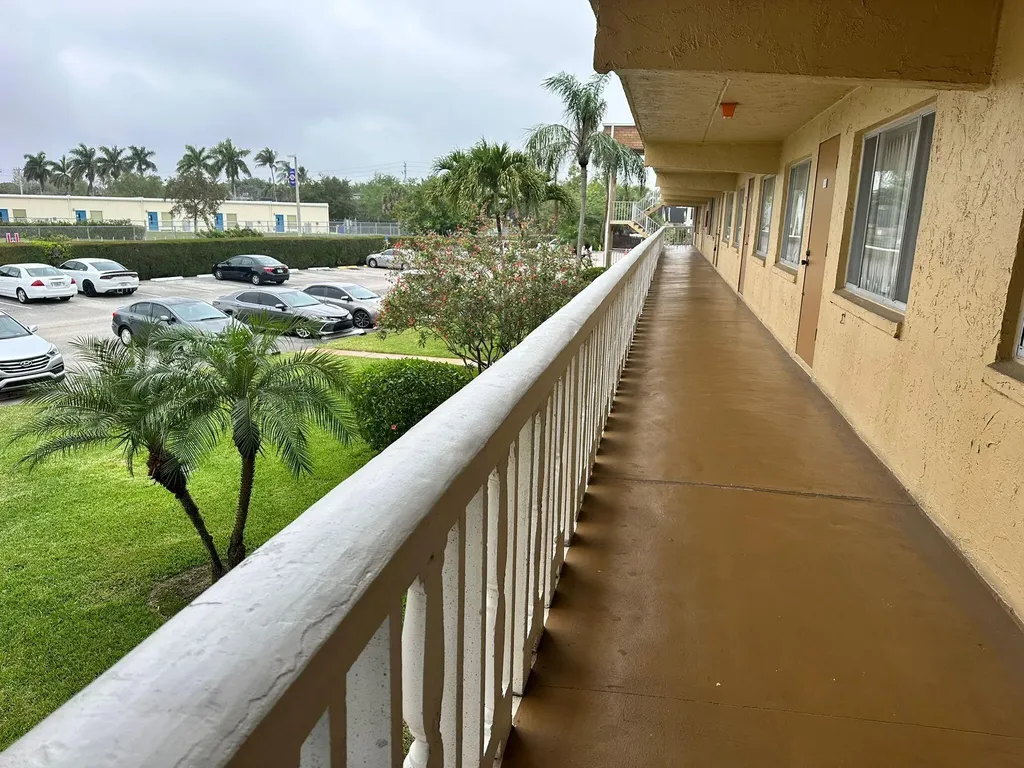 500 Village Green Circle W Palm Springs FL 33461