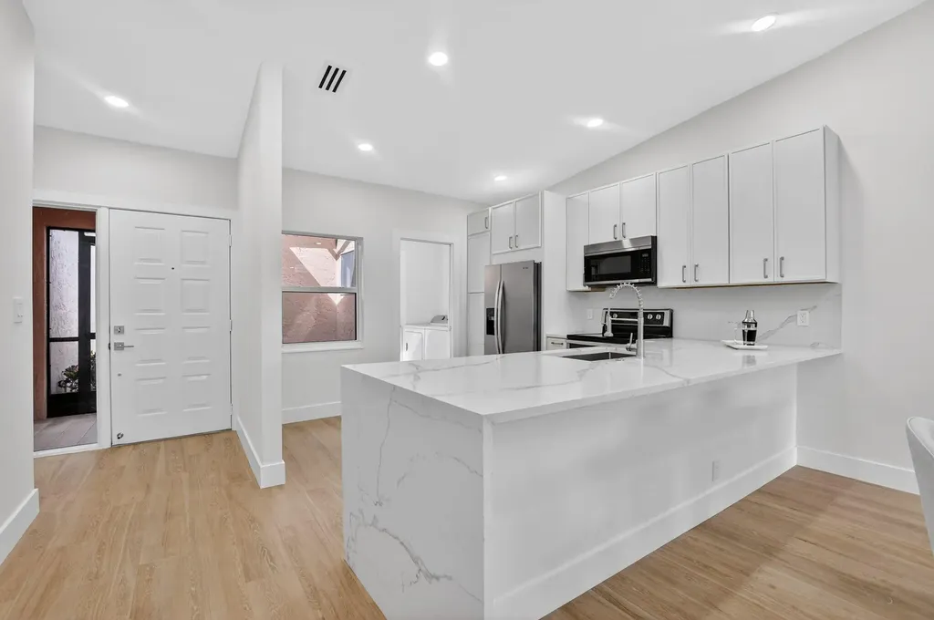 8188 Summerbreeze Lane Boca Raton FL 33496