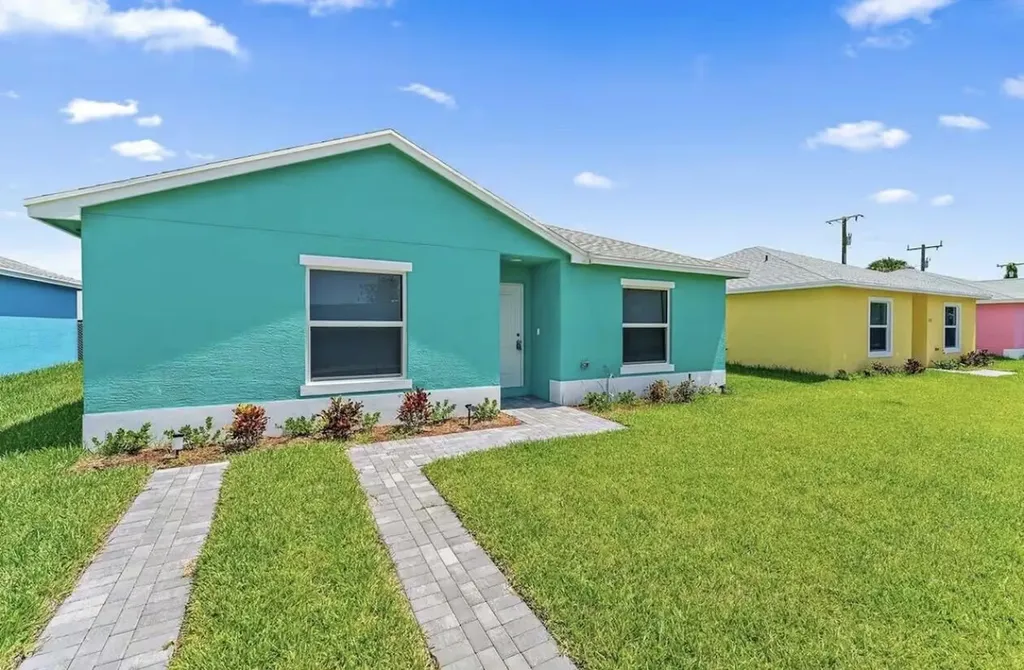 565 Lilac Court West Palm Beach FL 33407