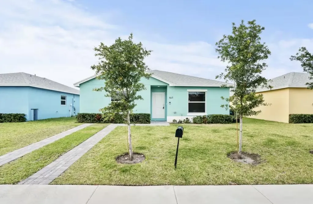565 Lilac Court West Palm Beach FL 33407
