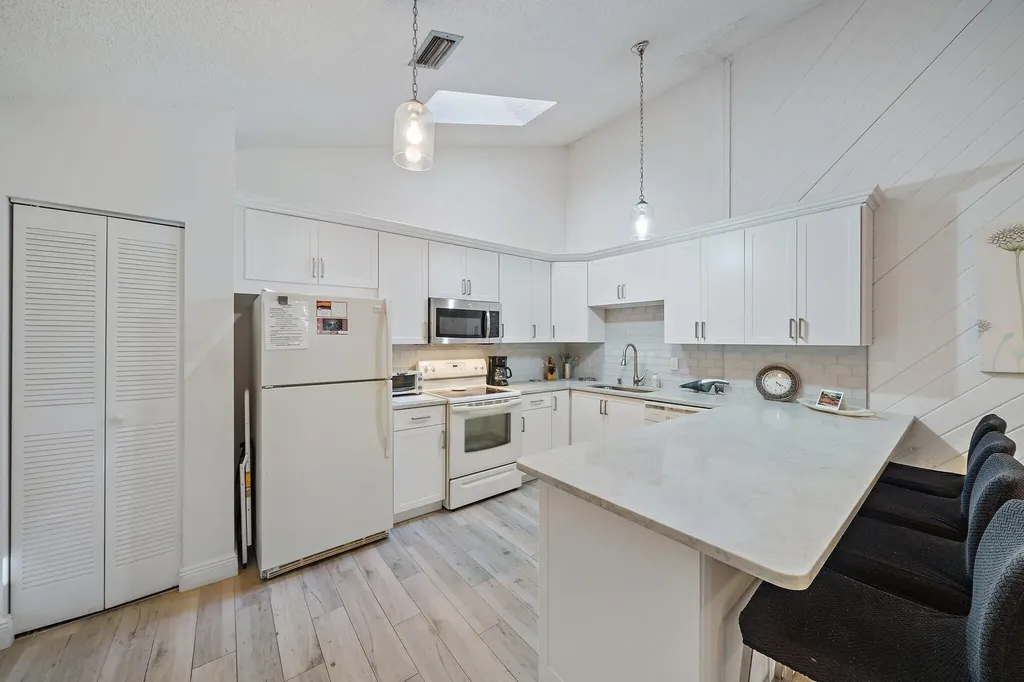 1801 S Us Highway 1 Jupiter FL 33477
