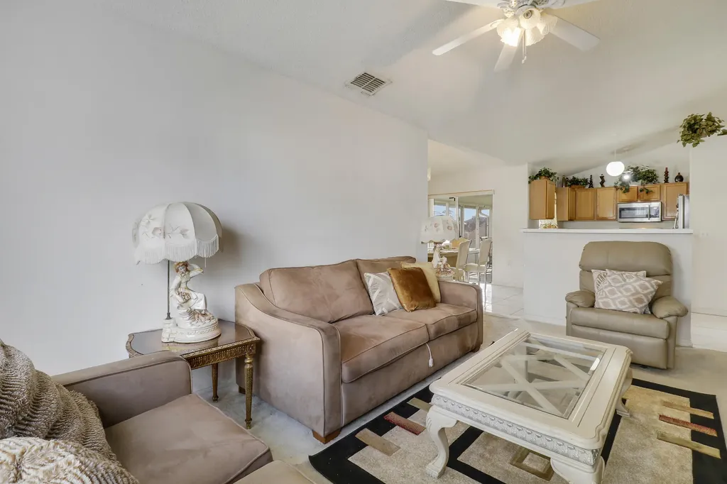 702 SE Lighthouse Avenue SE Port St Lucie FL 34983