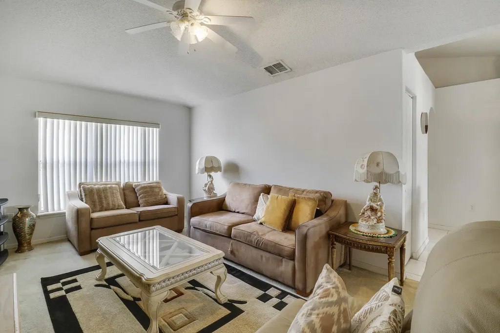702 SE Lighthouse Avenue SE Port St Lucie FL 34983