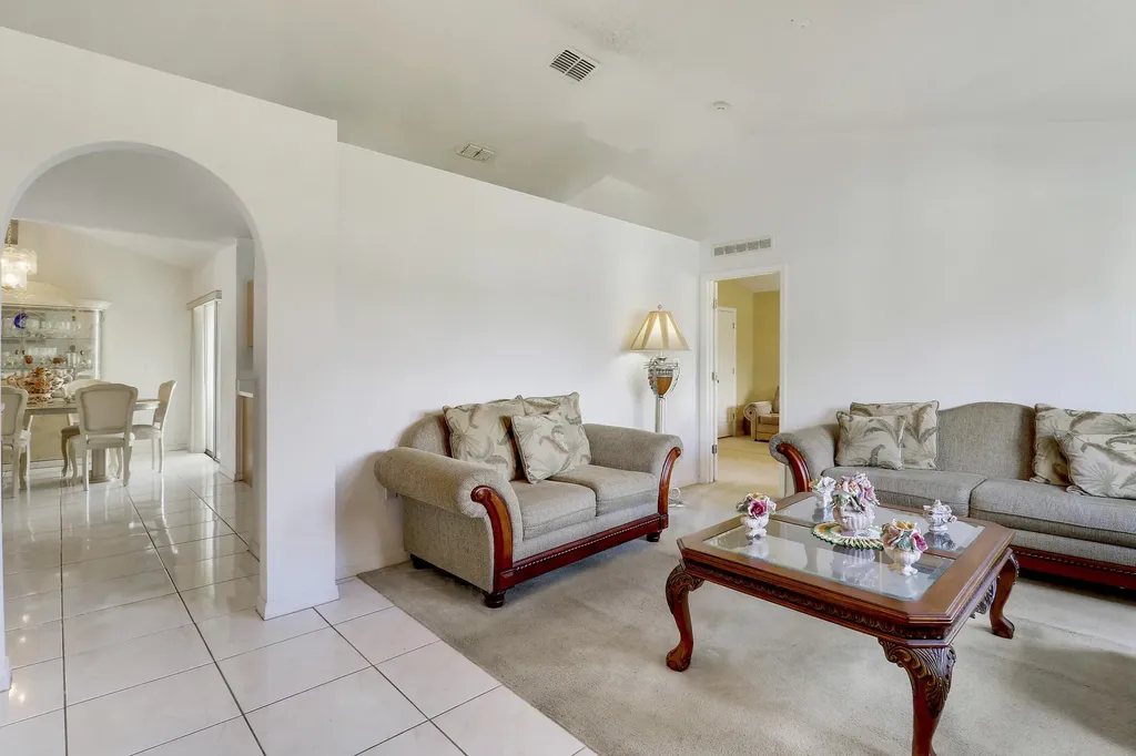 702 SE Lighthouse Avenue SE Port St Lucie FL 34983