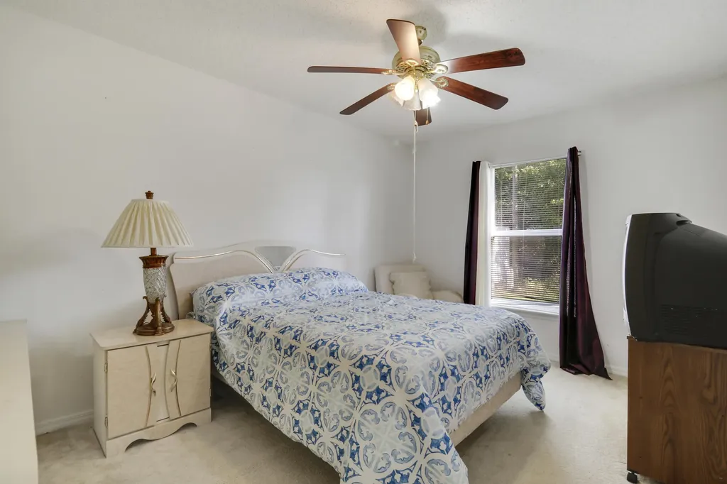 702 SE Lighthouse Avenue SE Port St Lucie FL 34983