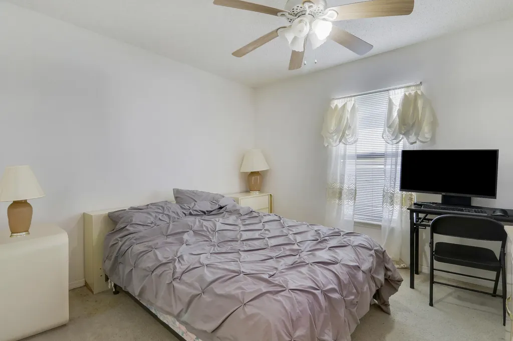 702 SE Lighthouse Avenue SE Port St Lucie FL 34983