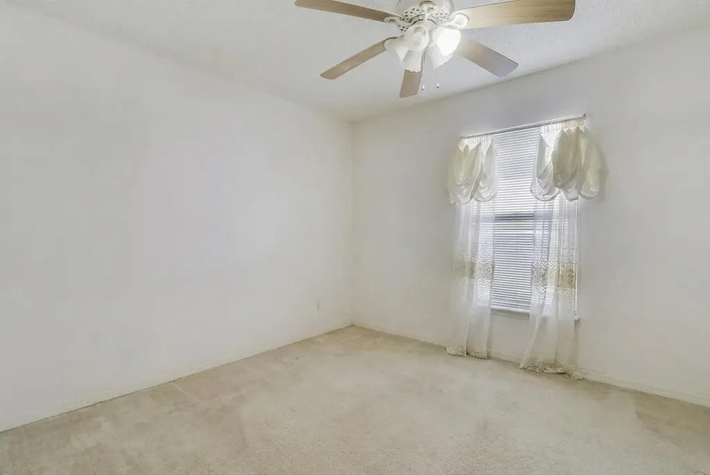 702 SE Lighthouse Avenue SE Port St Lucie FL 34983
