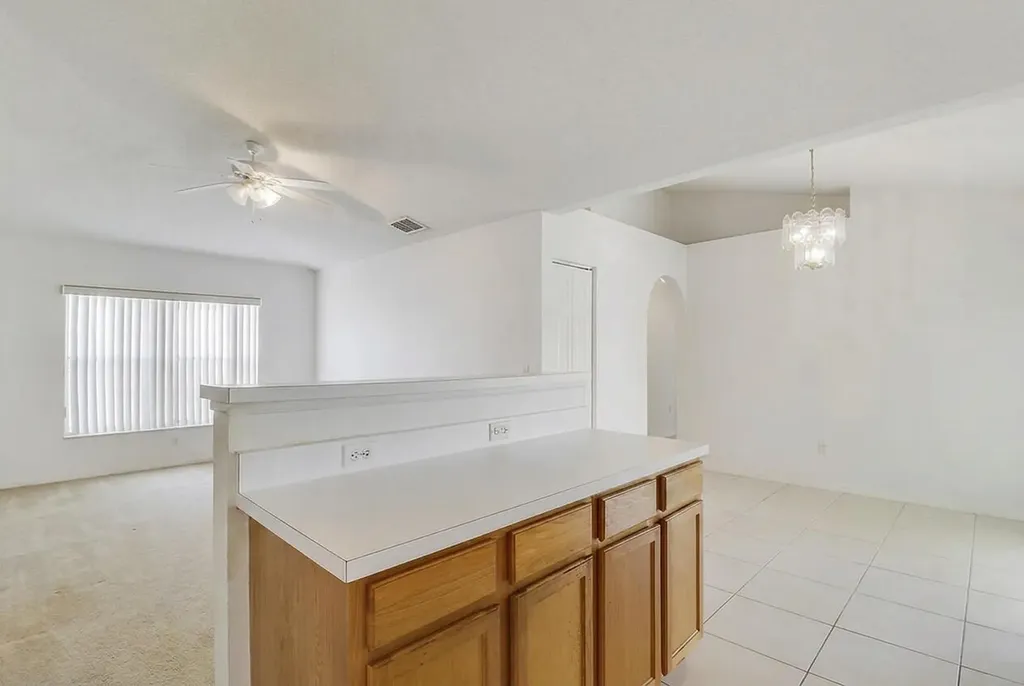 702 SE Lighthouse Avenue SE Port St Lucie FL 34983