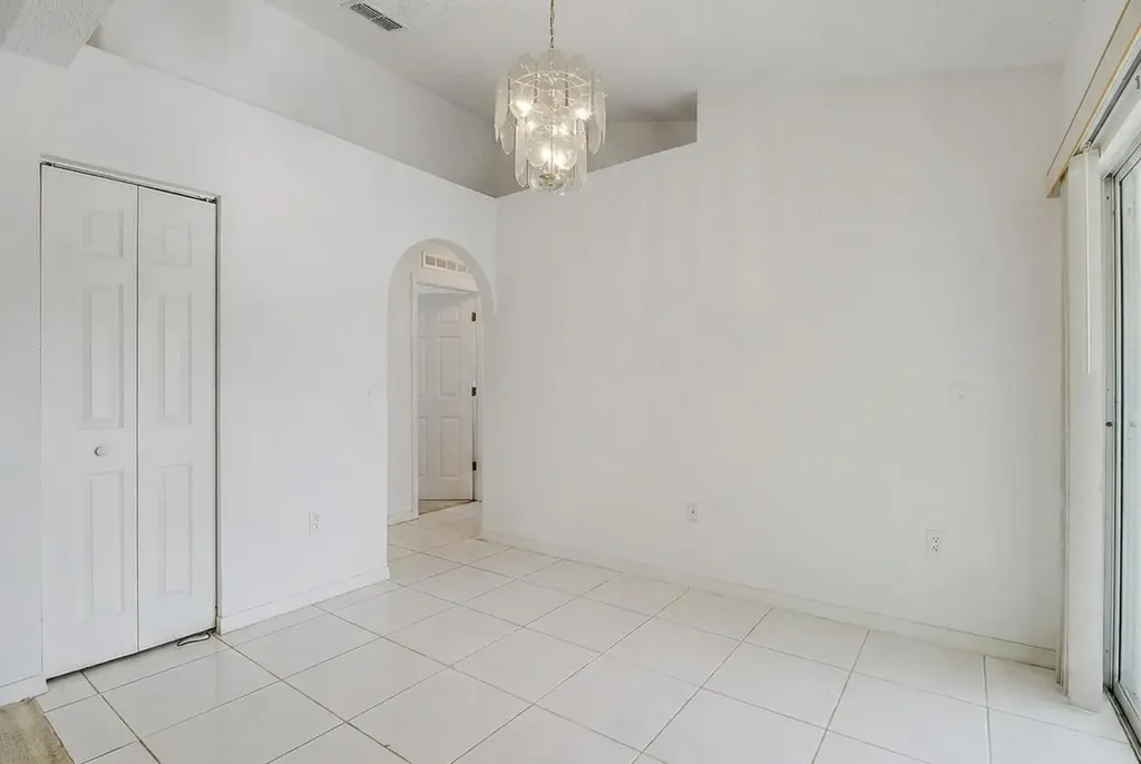 702 SE Lighthouse Avenue SE Port St Lucie FL 34983